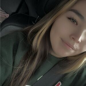 Meet your Posher, Christina